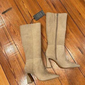 Vince Camuto Tressara Boot Taupe size 6